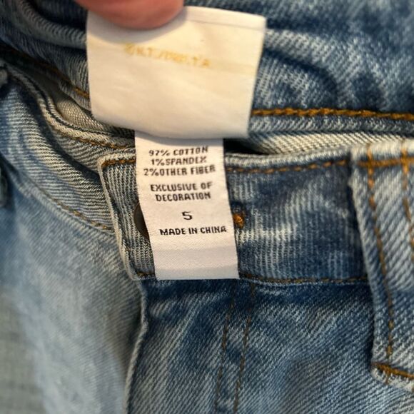 Sailor Moon Icons Embroidered Mom Jeans in Light Wash size 5 - Picture 6 of 6